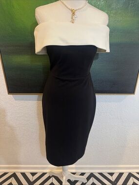 Calvin Klein Elegant Black and White Off-Shoulder Sheath Dress Size 2
